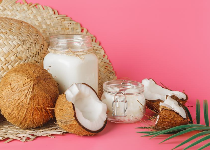 Dầu dừa là nguyên liệu làm bóng mượt và kích thích tóc mọc dày và khỏe hơn go1care
