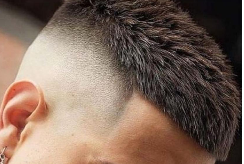 Tóc cắt ngắn là kiểu tóc dễ chăm sóc khi phái nam bị tóc khô xơ